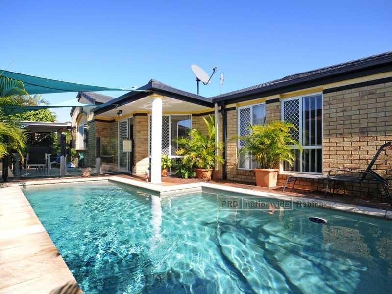 18 Dartmouth Court, Varsity Lakes QLD 4227