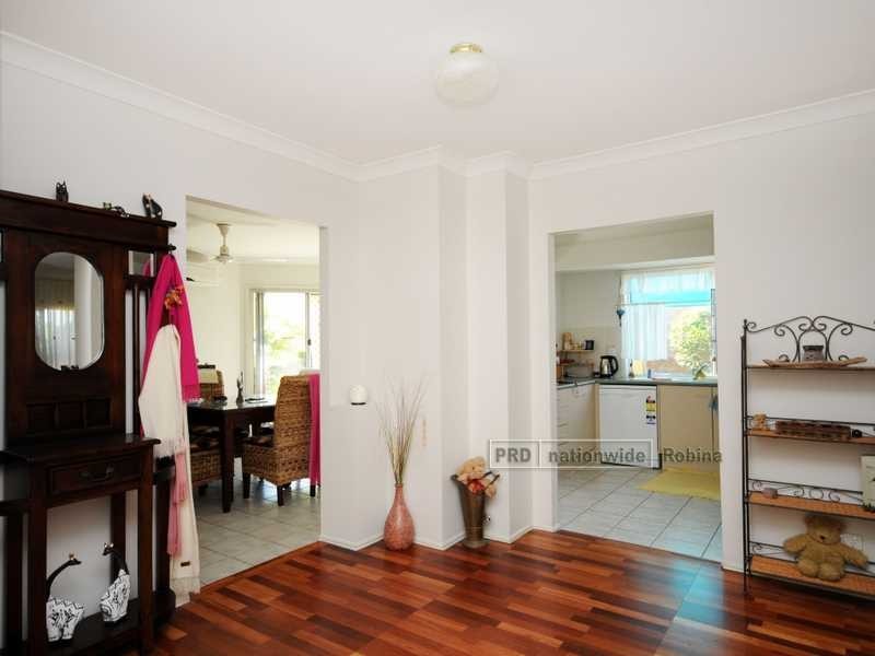 18 Dartmouth Court, Varsity Lakes QLD 4227