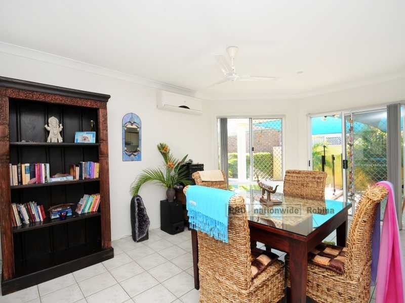 18 Dartmouth Court, Varsity Lakes QLD 4227