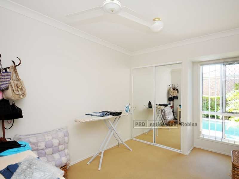 18 Dartmouth Court, Varsity Lakes QLD 4227