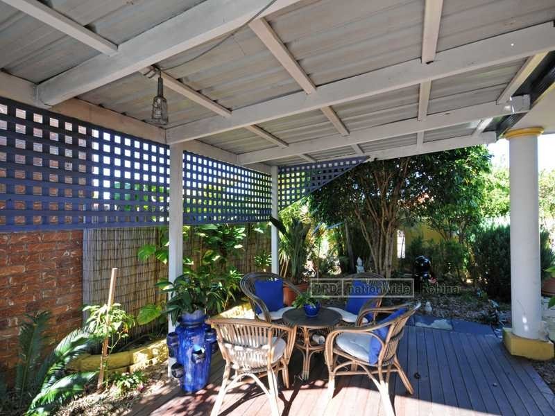 18 Dartmouth Court, Varsity Lakes QLD 4227