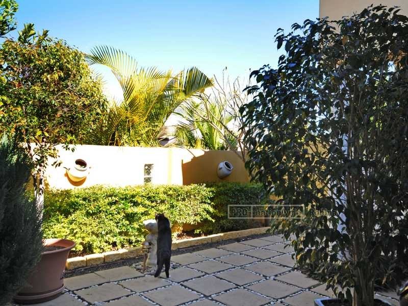 18 Dartmouth Court, Varsity Lakes QLD 4227