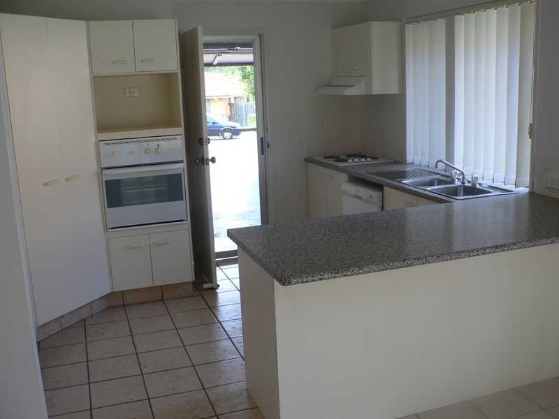 4 Glastonbury Drive, Mudgeeraba QLD 4213