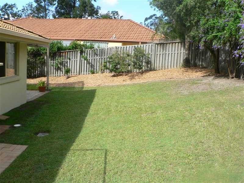 4 Glastonbury Drive, Mudgeeraba QLD 4213