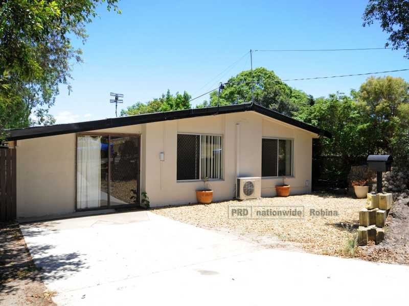 9 Willow Street, Varsity Lakes QLD 4227