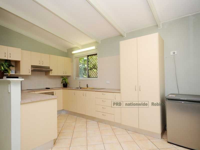 9 Willow Street, Varsity Lakes QLD 4227