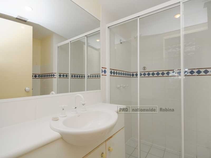 Unit E28/ Great Hall Drive, Miami QLD 4220