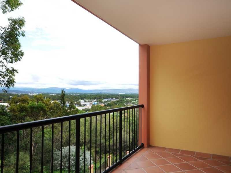 Unit E28/ Great Hall Drive, Miami QLD 4220