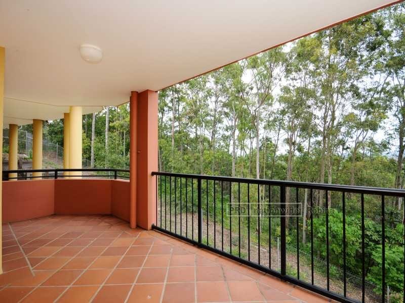 Unit E28/ Great Hall Drive, Miami QLD 4220