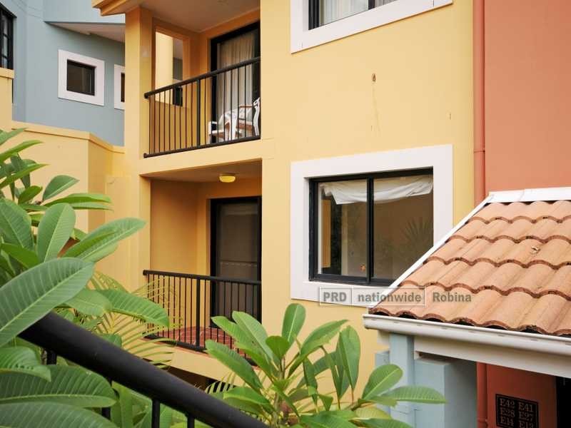 Unit E28/ Great Hall Drive, Miami QLD 4220