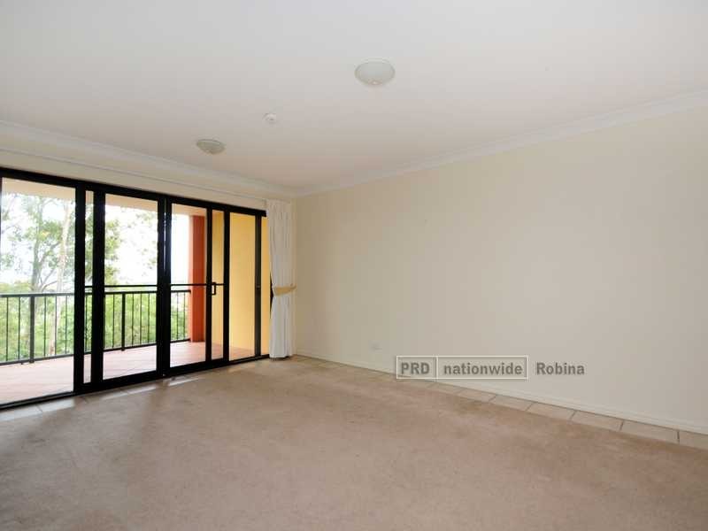 Unit E28/ Great Hall Drive, Miami QLD 4220