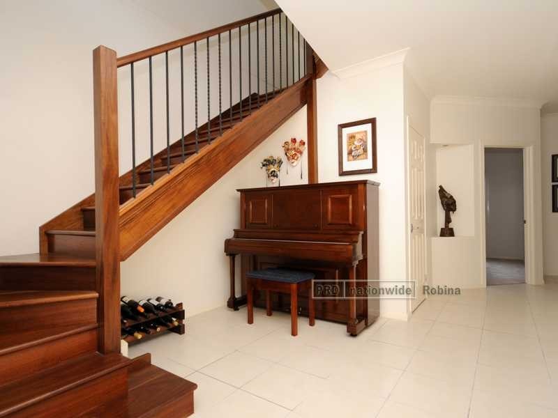 Unit 6/7 Castello Circuit, Varsity Lakes QLD 4227