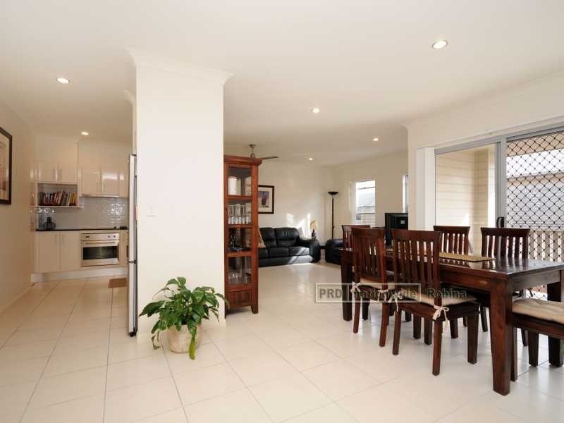 Unit 6/7 Castello Circuit, Varsity Lakes QLD 4227