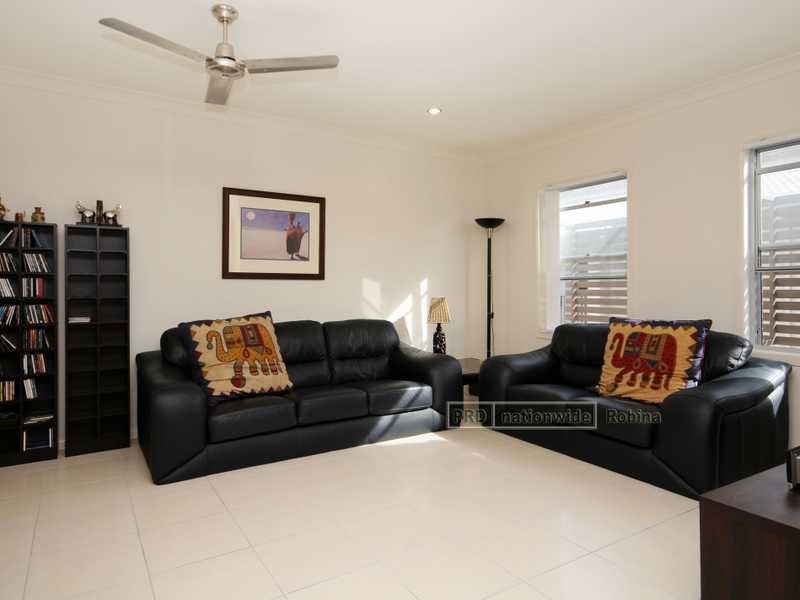 Unit 6/7 Castello Circuit, Varsity Lakes QLD 4227