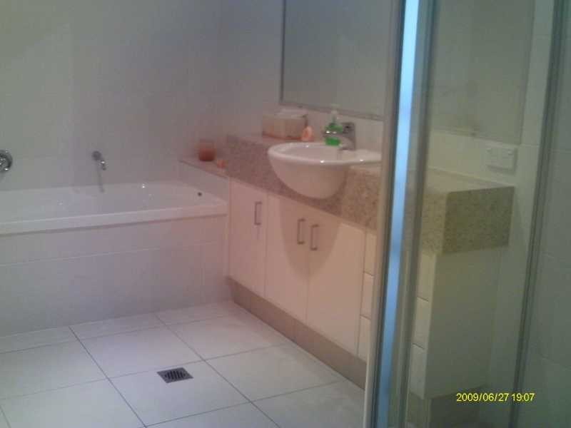 Unit 6/7 Castello Circuit, Varsity Lakes QLD 4227