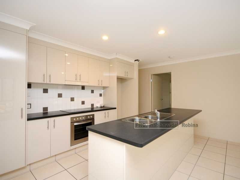 28 Antonson Crescent, Mudgeeraba QLD 4213