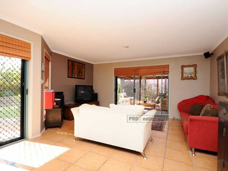 20 Dunedin Close, Merrimac QLD 4226