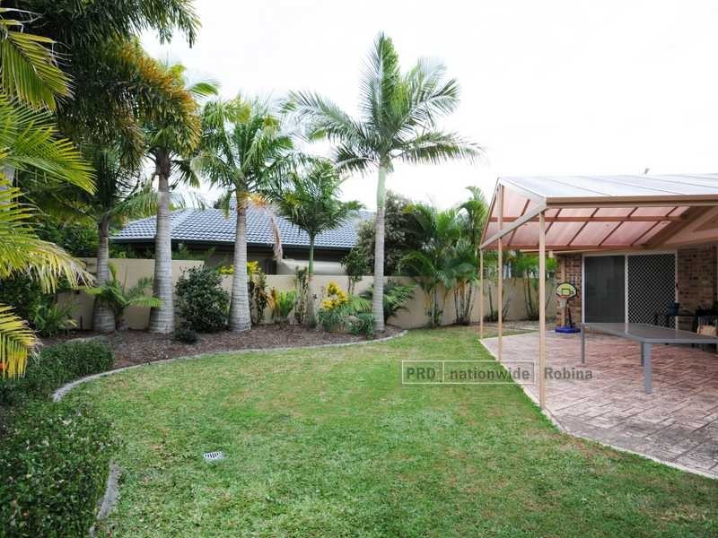 26 Clipper Boulevarde, Clear Island Waters QLD 4226