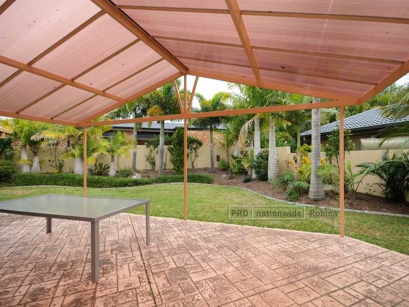 26 Clipper Boulevarde, Clear Island Waters QLD 4226