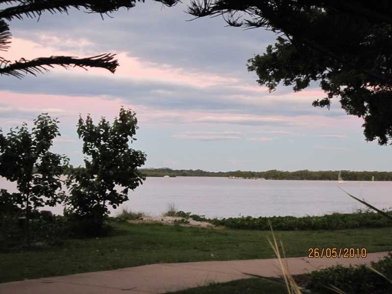 Unit 3035/323 Bayview Street, Hollywell QLD 4216