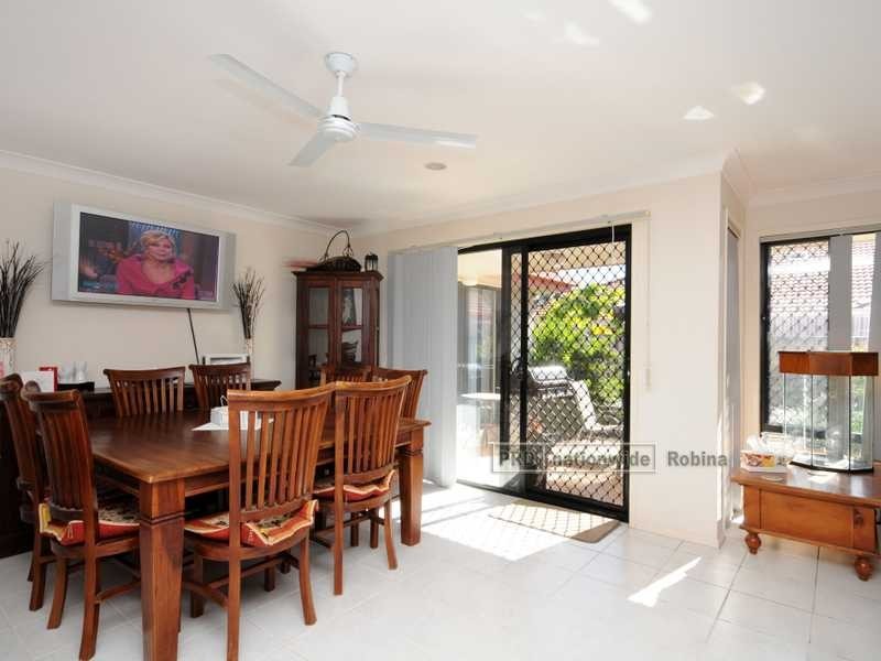 30 Keegan Circuit, Currumbin QLD 4223