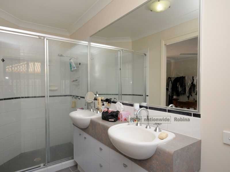 30 Keegan Circuit, Currumbin QLD 4223