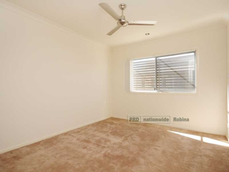 Unit 4/7 Castello Circuit, Varsity Lakes QLD 4227