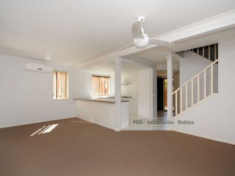 Unit 4/98 Old Coach Rd, Mudgeeraba QLD 4213