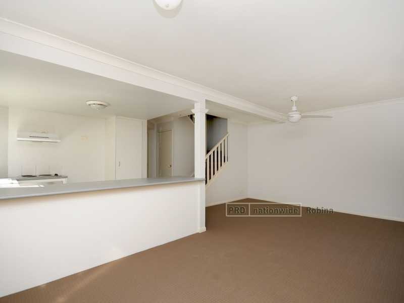 Unit 4/98 Old Coach Rd, Mudgeeraba QLD 4213