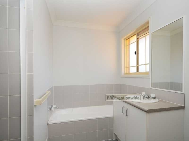 Unit 4/98 Old Coach Rd, Mudgeeraba QLD 4213