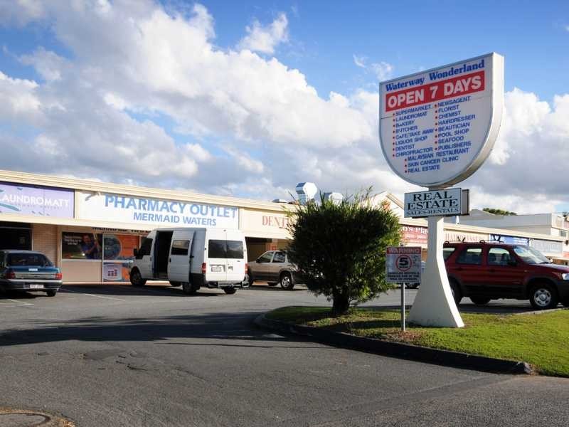 Unit 2/54 Karbunya Street, Mermaid Waters QLD 4218