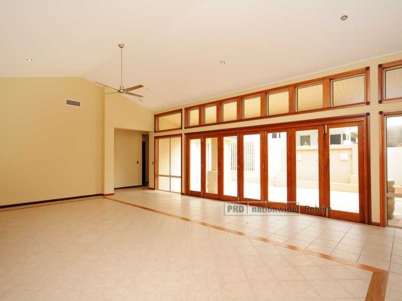 7 Tindari Place, Varsity Lakes QLD 4227