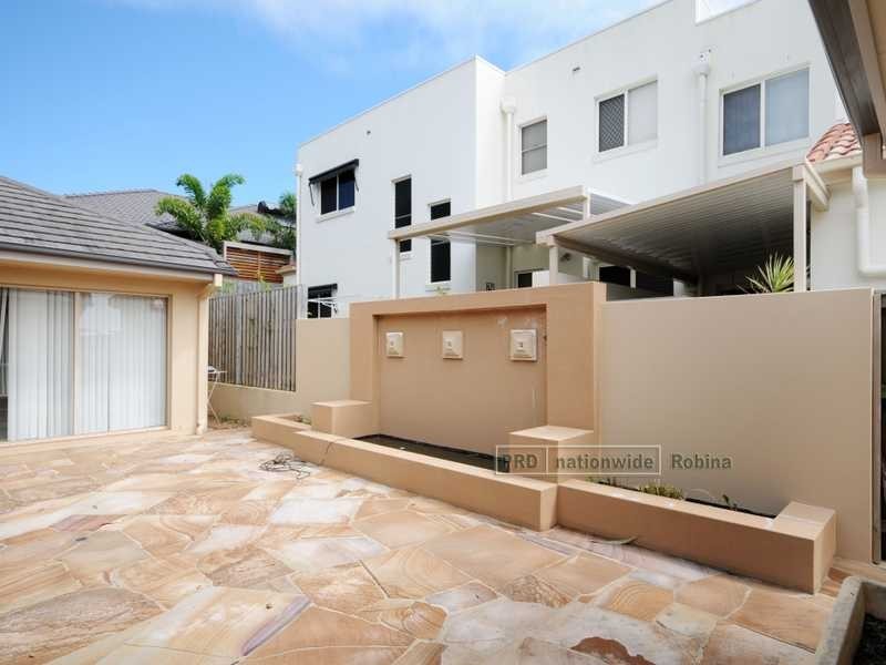 7 Tindari Place, Varsity Lakes QLD 4227