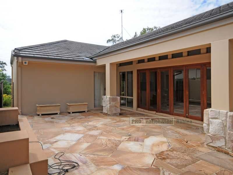 7 Tindari Place, Varsity Lakes QLD 4227