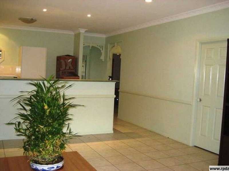 6 Tourangeau Crescent, Varsity Lakes QLD 4227