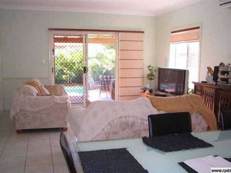 6 Tourangeau Crescent, Varsity Lakes QLD 4227