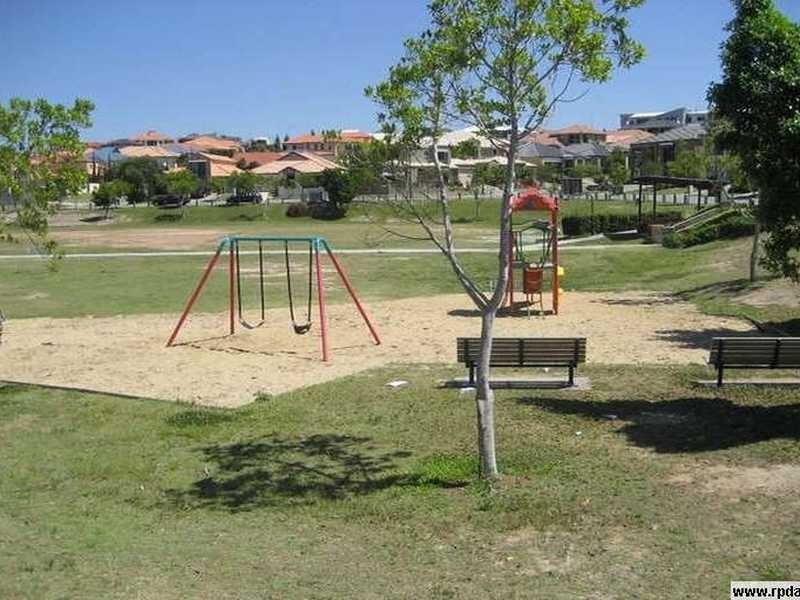 6 Tourangeau Crescent, Varsity Lakes QLD 4227