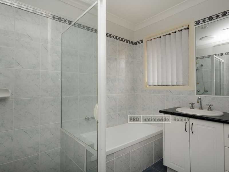 19 Winton Terrace, Varsity Lakes QLD 4227