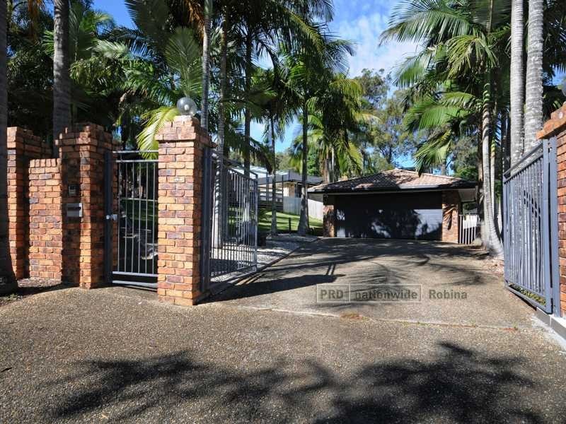 2 Kilburn Street, Robina QLD 4226