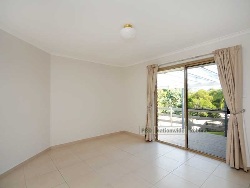 2 Kilburn Street, Robina QLD 4226