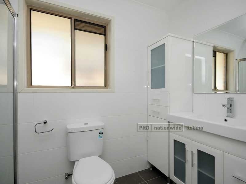 2 Kilburn Street, Robina QLD 4226