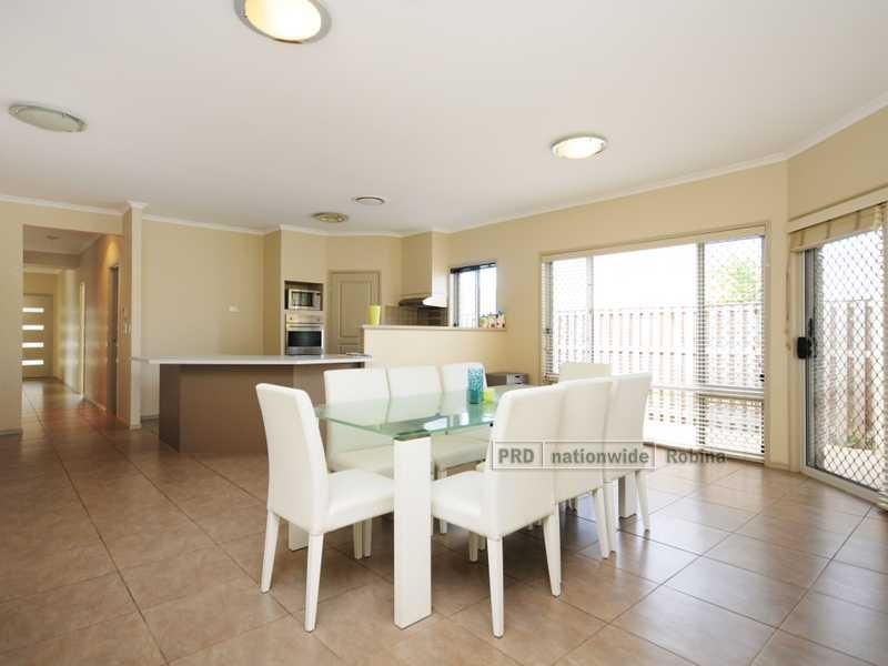 23 Campelles Avenue, Varsity Lakes QLD 4227