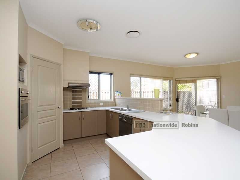 23 Campelles Avenue, Varsity Lakes QLD 4227