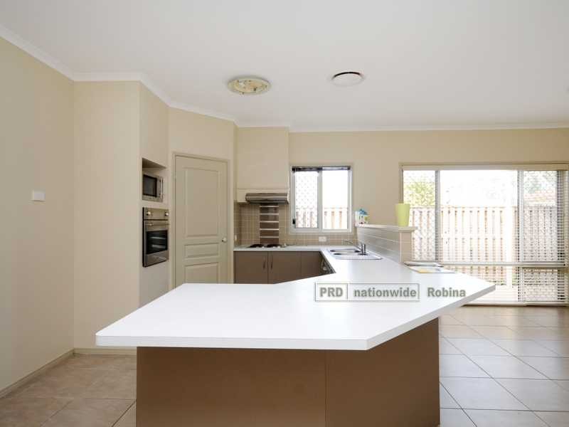 23 Campelles Avenue, Varsity Lakes QLD 4227