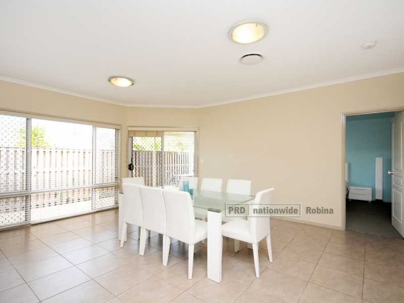 23 Campelles Avenue, Varsity Lakes QLD 4227