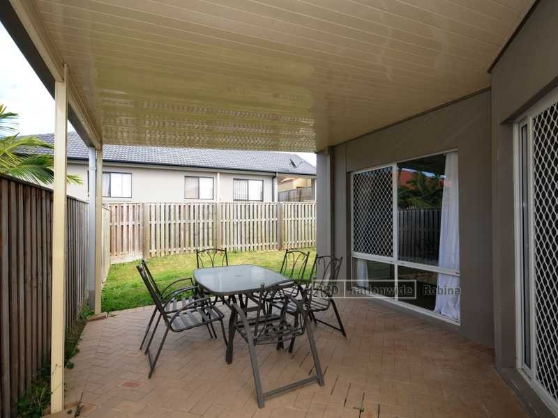 23 Campelles Avenue, Varsity Lakes QLD 4227