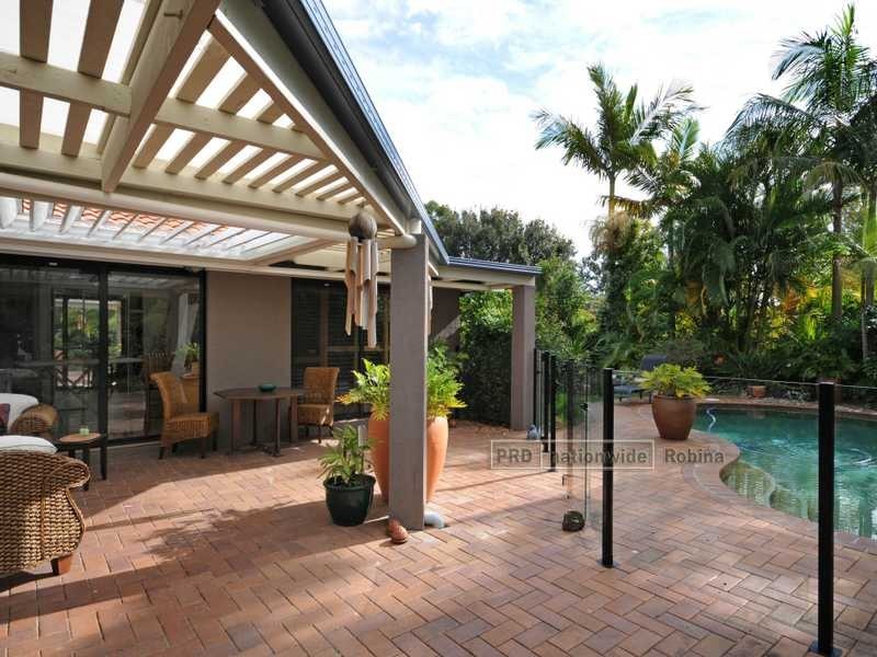52 Camberwell Circuit, Robina QLD 4226