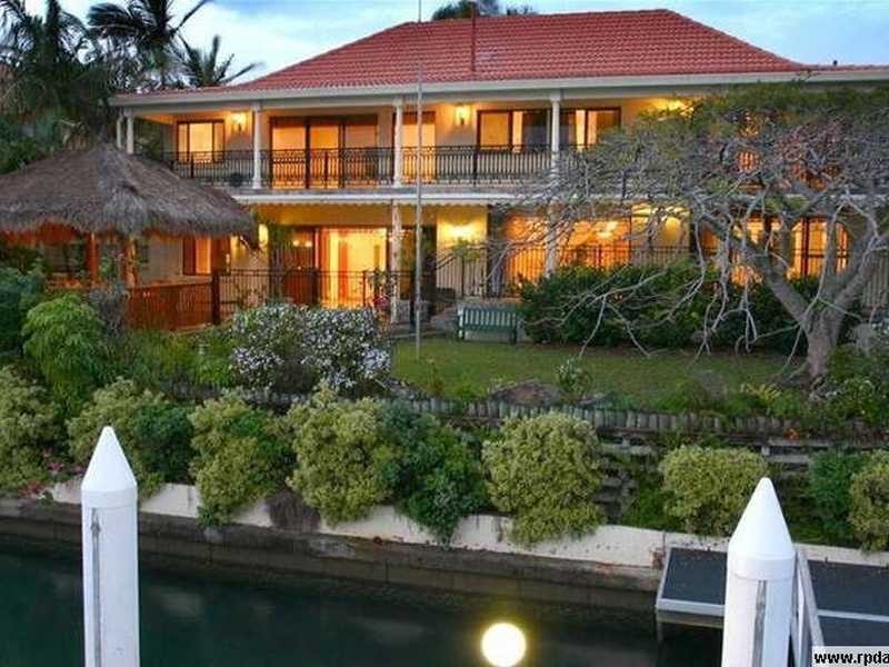 115 Commodore Drive, Surfers Paradise QLD 4217