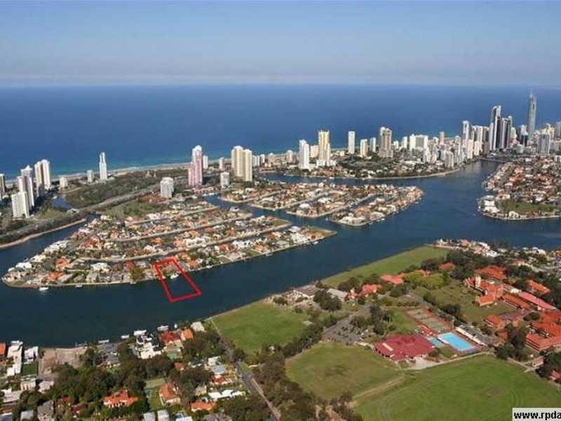 115 Commodore Drive, Surfers Paradise QLD 4217