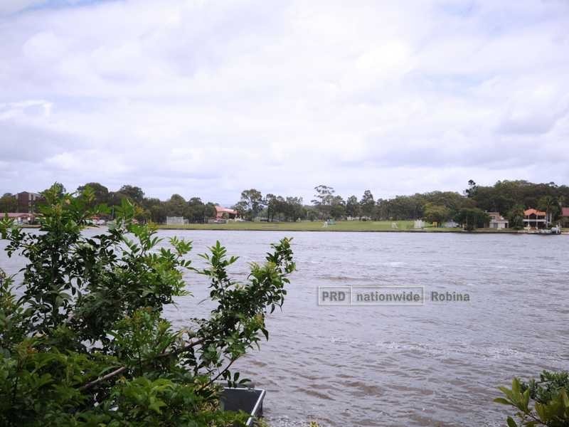 115 Commodore Drive, Surfers Paradise QLD 4217